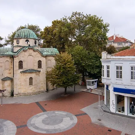 Location In Center And Paid Parking Apartamento Varna