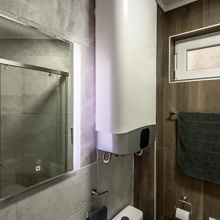 Location In Center And Paid Parking Apartmán