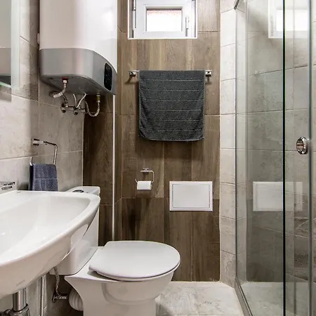 Location In Center And Paid Parking Apartmán